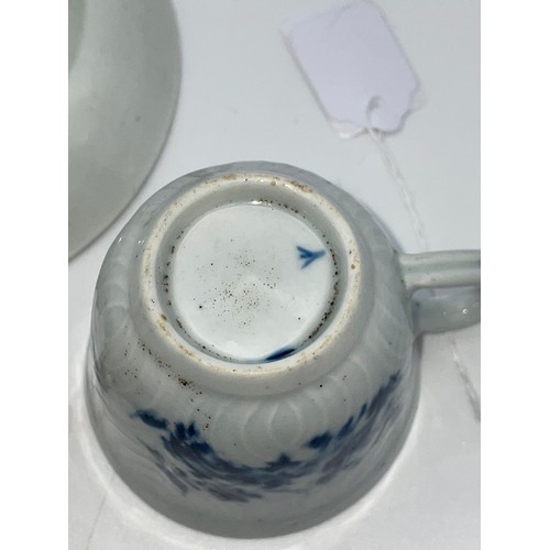 418 - 18TH CENTURY BLUE AND WHITE TEA CUP FEATHER PATTERN