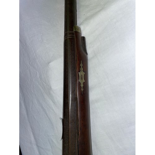 355 - 19TH CENTURY SINGLE BARRELLED CUSHION CAP RIFLE WITH ENGRAVED PLATE BY SMITH, WITH A WALNUT HATCHED ... 