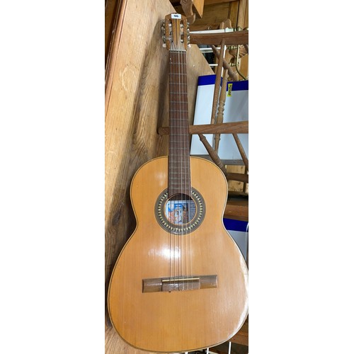 96 - SPANISH ACOUSTIC GUITAR