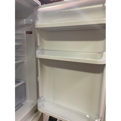 17 - HOTPOINT ICE DIAMOND FRIDGE FREEZER