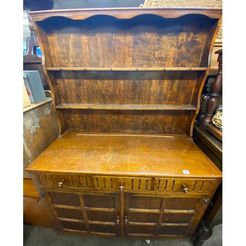 23 - OAK LATTICE FRONT DRESSER