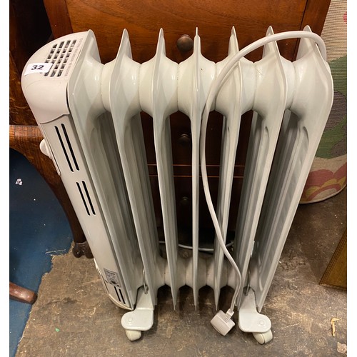 32 - DIMPLEX OIL FIRED HEATER