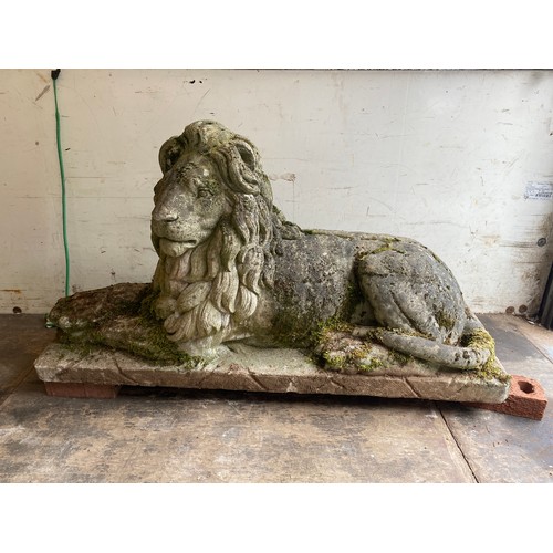 100 - PAIR OF STONE GARDEN DRIVEWAY RECUMBENT LIONS, BASE MEASURES 128CM X 43CM, 70CM HEIGHT (HEAVY LOAD)