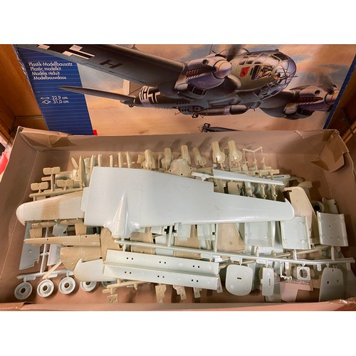 209 - AIRFIX 1.72 SCALE HEINKEL BOMBER MODEL KITS AND A REVELL HEINKEL HE111 MODEL KIT