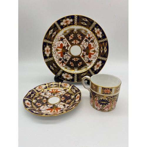 309 - ROYAL CROWN DERBY IMARI PATTERNED COFFEE CAN TRIO