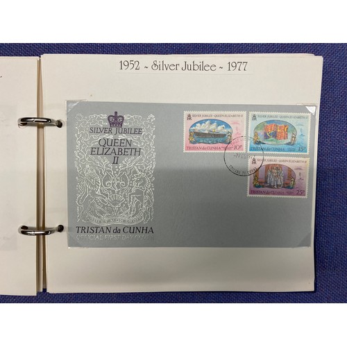 322 - WESTMINSTER 1977 SILVER JUBILEE COMMONWEALTH FIRST DAY COVER ALBUMS AND THE SILVER JUBILEE STAMPS OF... 