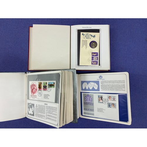 326 - 25TH ANNIVERSARY OF THE CORONATION OF QUEEN ELIZABETH II FIRST DAY COVERS AND TWO OTHER SILVER JUBIL... 