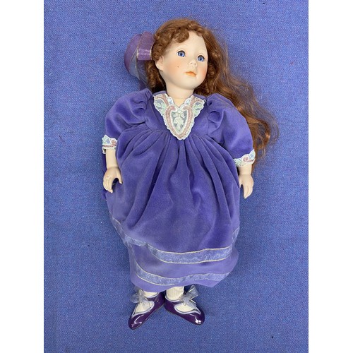 359 - SIX 20TH CENTURY PAULINES LIMITED EDITION MEDIUM SIZE DOLLS