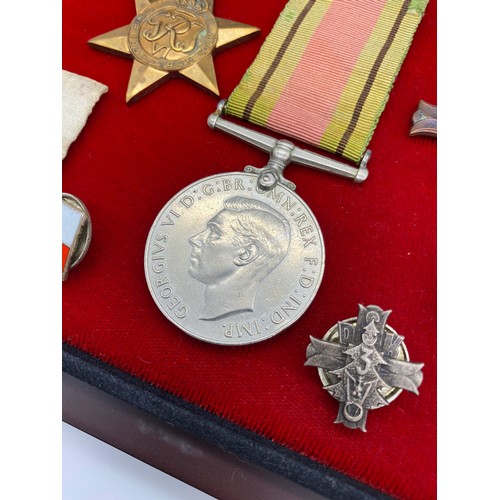 391 - WWII DEFENCE MEDAL, 1939-45 STAR, POLISH CROSS OF VALOUR, SERVICE MEDAL, MONTE CASSINO CROSS, AND 3R... 