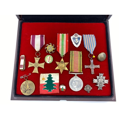 391 - WWII DEFENCE MEDAL, 1939-45 STAR, POLISH CROSS OF VALOUR, SERVICE MEDAL, MONTE CASSINO CROSS, AND 3R... 