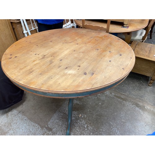 46A - PINE CIRCULAR TOPPED PEDESTAL BREAKFAST TABLE (NO BOLTS)