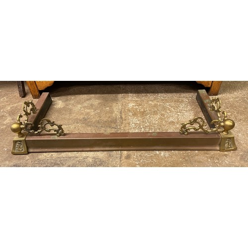 88 - BRASS SCROLL HEARTH FENDER