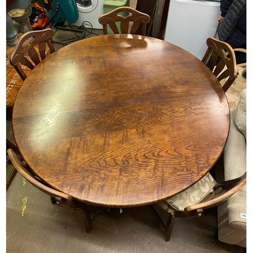 149 - CIRCULAR OAK PEDESTAL DINING TABLE AND FIVE CHAIRS