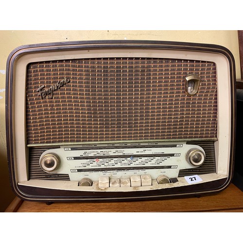 27 - VINTAGE FENGUTION RADIO