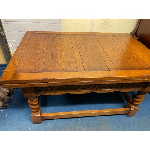 139 - GOOD QUALITY OAK BARLEY TWIST DRAWER LEAF COFFEE TABLE