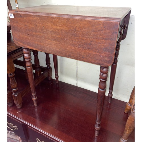 98 - EARLY 19TH CENTURY SMALL PEMBROKE TABLE ON RING TURNED LEGS