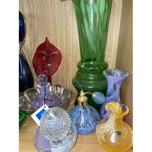 244 - SHELF OF GLASSWARE INCLUDING CAITHNESS, CRANBERRY JACK IN THE PULPIT VASE AND JUG, ORREFORS CRYSTAL ... 