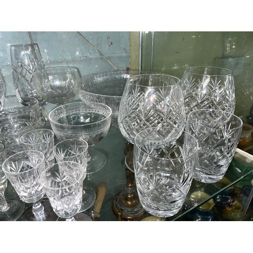 269 - SHELF OF VARIOUS CUT GLASSWARES