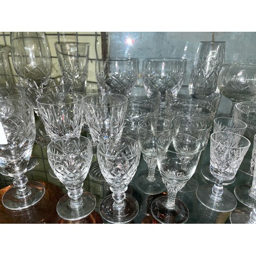 269 - SHELF OF VARIOUS CUT GLASSWARES