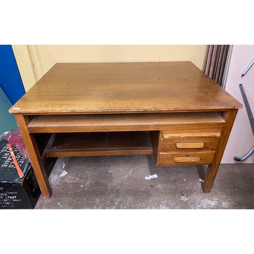 142 - MID 20TH CENTURY OAK SINGLE PEDESTAL PLAN DESK