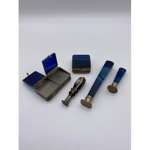 422 - POLISHED BLUE AGATE MOUNTED DESK SEAL SET AND STAMP BOX