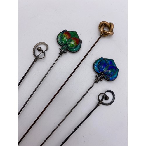 447 - PAIR OF CHARLES HORNER SILVER HAT PINS, PAIR OF ENAMEL ART NOUVEAU HAT PINS, AND A ROSE METAL COLOUR... 