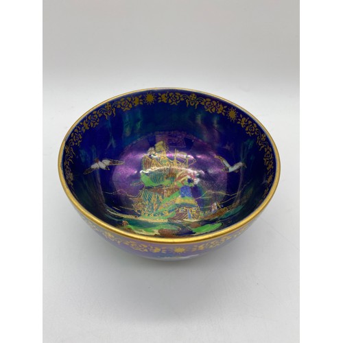 555 - DEVON FIELDINGS FAIRYLAND LUSTRE BOWL