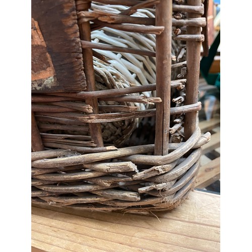 147 - WICKER LONDON COVENTRY LAUNDRY BASKET