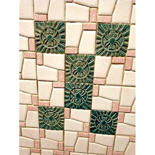 22a - INSECT TILE TABLETOP/WALL HANGING