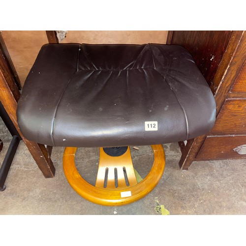 112 - STRESSLESS STYLE BLACK LEATHER CIRCULAR FOOTSTOOL