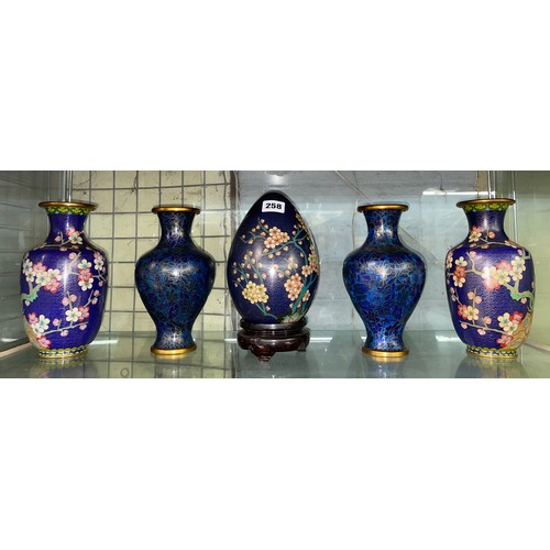 258 - CLOSIONNE ENAMEL ROULEAU VASE, PAIR OF BALUSTER VASES AND DECORATIVE