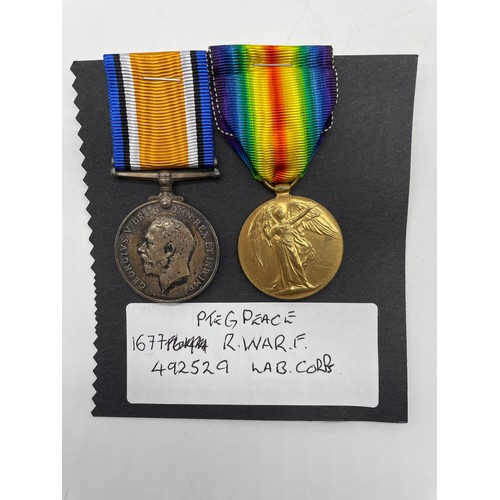 443 - WWI MEDAL DUO 1677 PTE G. PEACE R.WAR.R