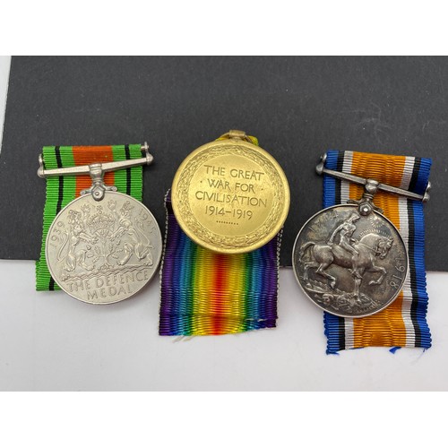 426 - WWI DUO AND WWII MEDAL TO PTE WH CHAPMAN 26704 AND 164342 OX AND BUCKS LI