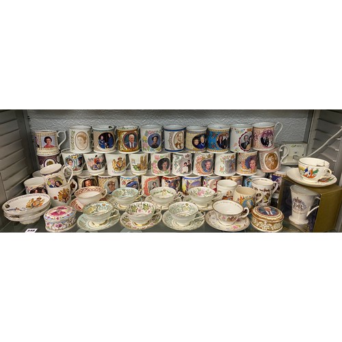 548 - SHELF OF MAINLY AYNSLEY AND PARAGON ROYAL COMMEMORATIVE MUGS AND TEACUPS