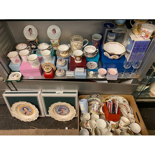 549 - SHELF OF THE OFFICIAL ROYAL COLLECTION COMMEMORATIVE MUGS, TRINKET BOXES AND PIN DISHES AND A CARTON... 