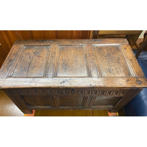 59 - 17TH CENTURY OAK SMALL THREE PANEL COFFER WITH LUNETTE FRIEZE