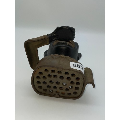 557 - CAST IRON NEGRO MONEY BANK