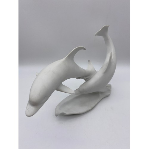 449 - KAISER 401 BLANC DE CHINE DOLPHIN FIGURE GROUP