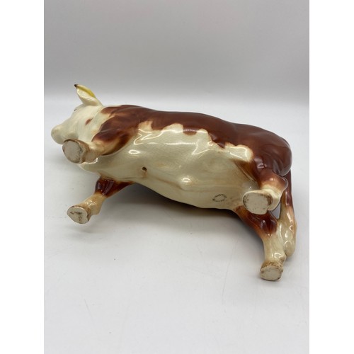 565 - BESWICK HEREFORD BULL BROWN AND WHITE GLOSS 949