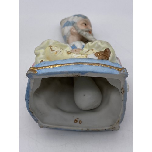 568 - 19TH CENTURY SPONGE WARE PIPE SMOKING TOBY JUG, BISCUIT PORCELAIN SEATED NODDING HEAD PERSIAN GENTLE... 