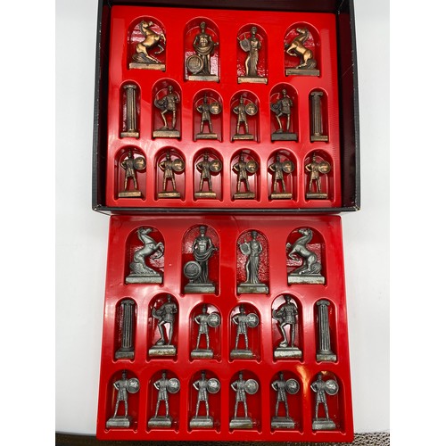 645 - BOXED AJEDREZ HELENICO METAL ANCIENT GREEK CHESS PIECES