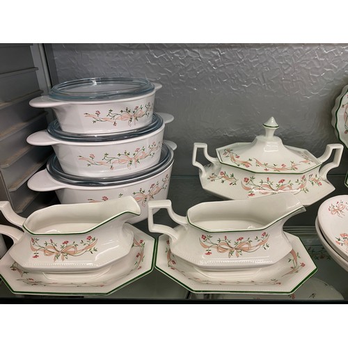 461 - EXTENSIVE THREE SHELVES OF ETERNAL BEAU PATTERNED TABLE WARES INC. TUREENS, GRAVY BOAT, GRADUATED SE... 