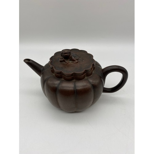 691 - CHINESE REDWARE RIBBED TEAPOT HAIRLINE TO LID