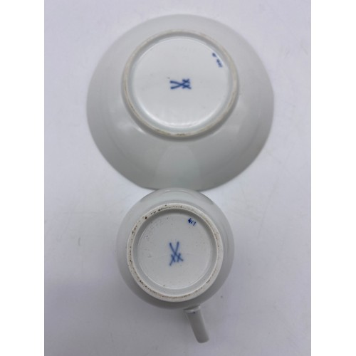 689 - TWO 20TH CENTURY MEISSEN COFFEE CUPS AND SAUCERS