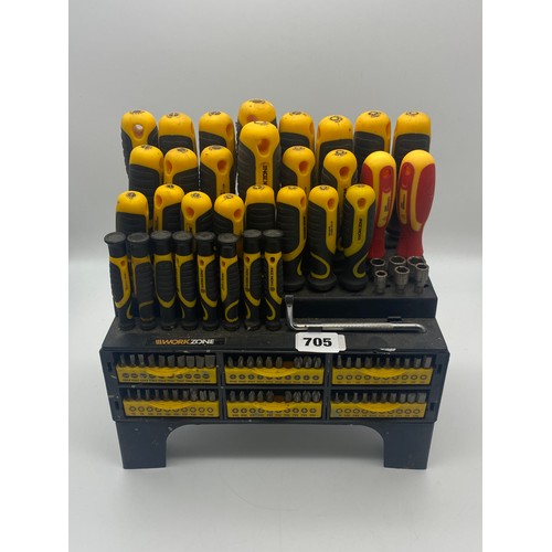 705 - WORK ZONE RACK OF GRADUATED SCREW DRIVERS AND DRILL BITS AND DRIVER HEADS