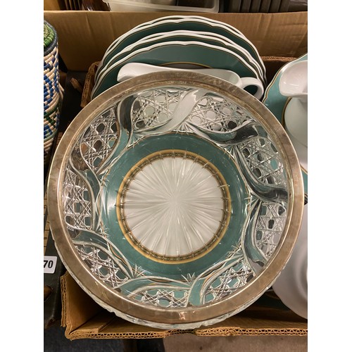 469 - CARTON CONTAINING GERMAN GREEN ALFABIA PATTERNED DINNER PLATES AND TABLE WARES