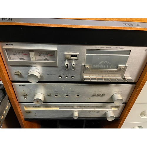 24 - PHILLIPS HIFI SYSTEM