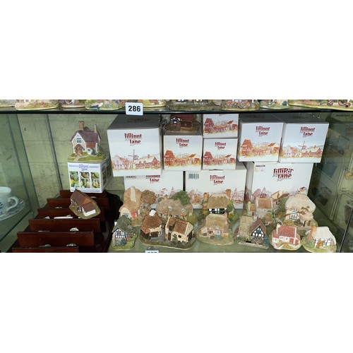 287 - SHELF OF LILLIPUT LANE COTTAGE AND VILLAGE MODELS SOME BOXED