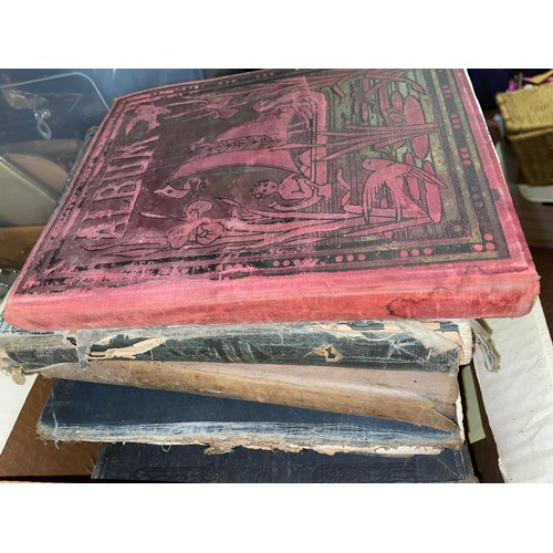 311 - BOX CONTAINING VOLUMES OF THE WAR ILLUSTRATED ALBUM DELUXE, AND ALBUM OF PICTURE AND PHOTOGRAPHIC PO... 