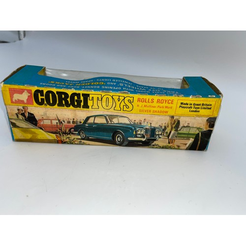 424 - CORGI 273 ROLLS ROYCE SILVER SHADOW